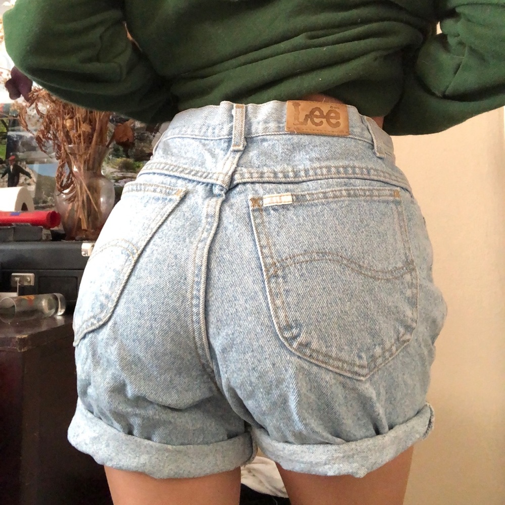 LEE’S HIGHWASITED SHORTS